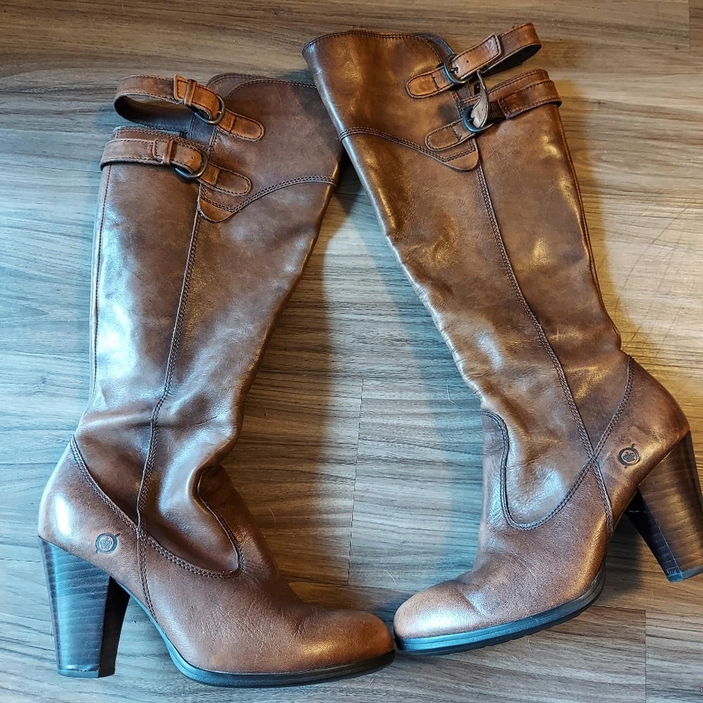 Born leather boots